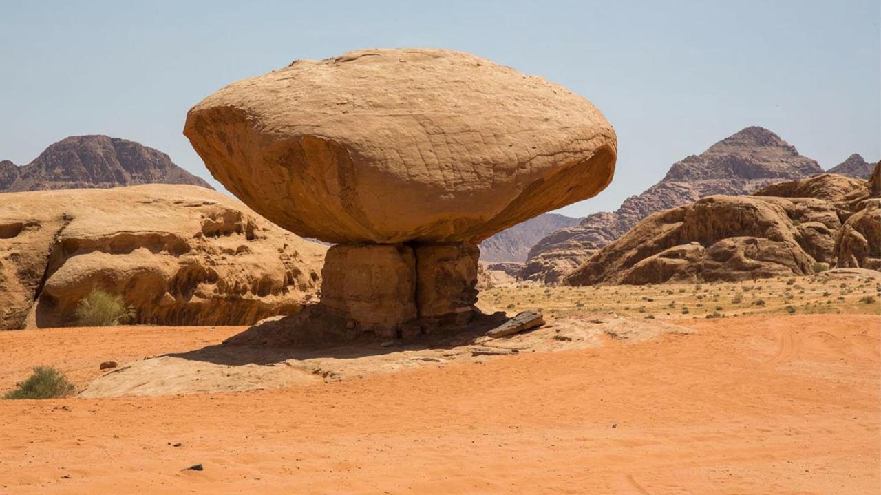 ホテル Wadi Rum Al-Omar エクステリア 写真