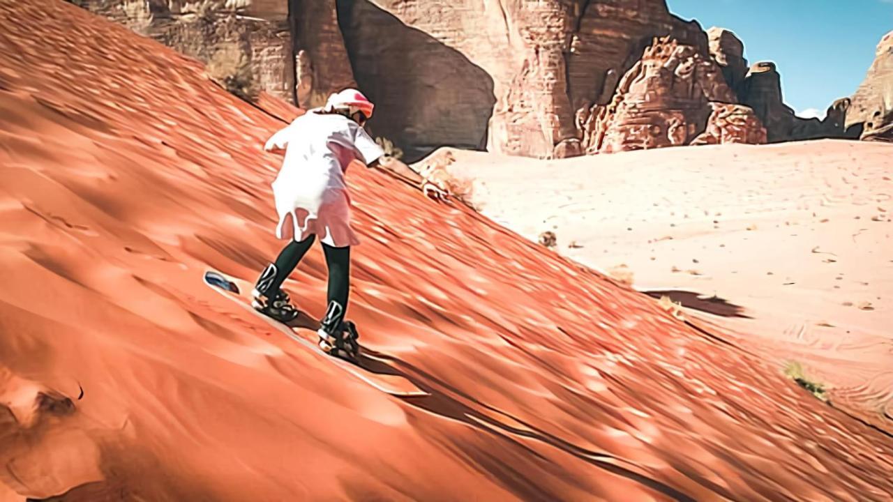 ホテル Wadi Rum Al-Omar エクステリア 写真