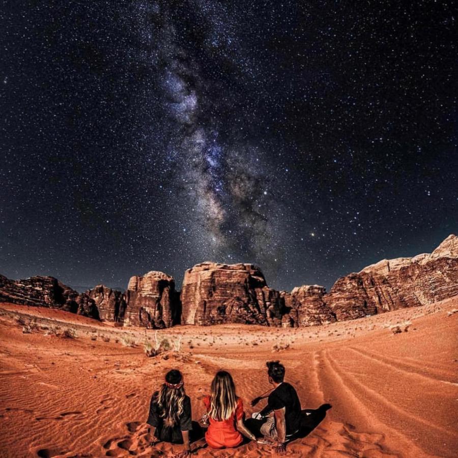 ホテル Wadi Rum Al-Omar エクステリア 写真