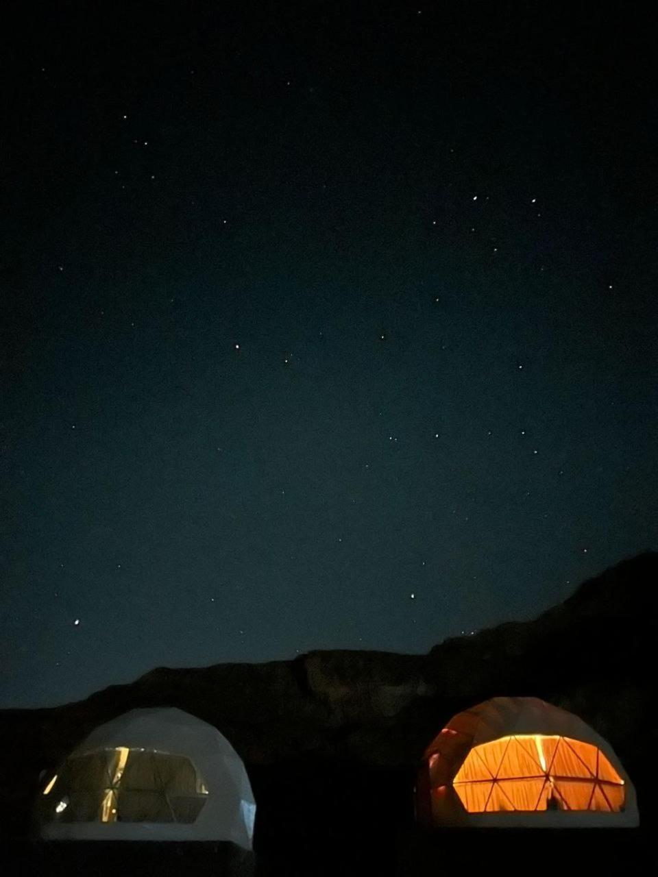 ホテル Wadi Rum Al-Omar エクステリア 写真