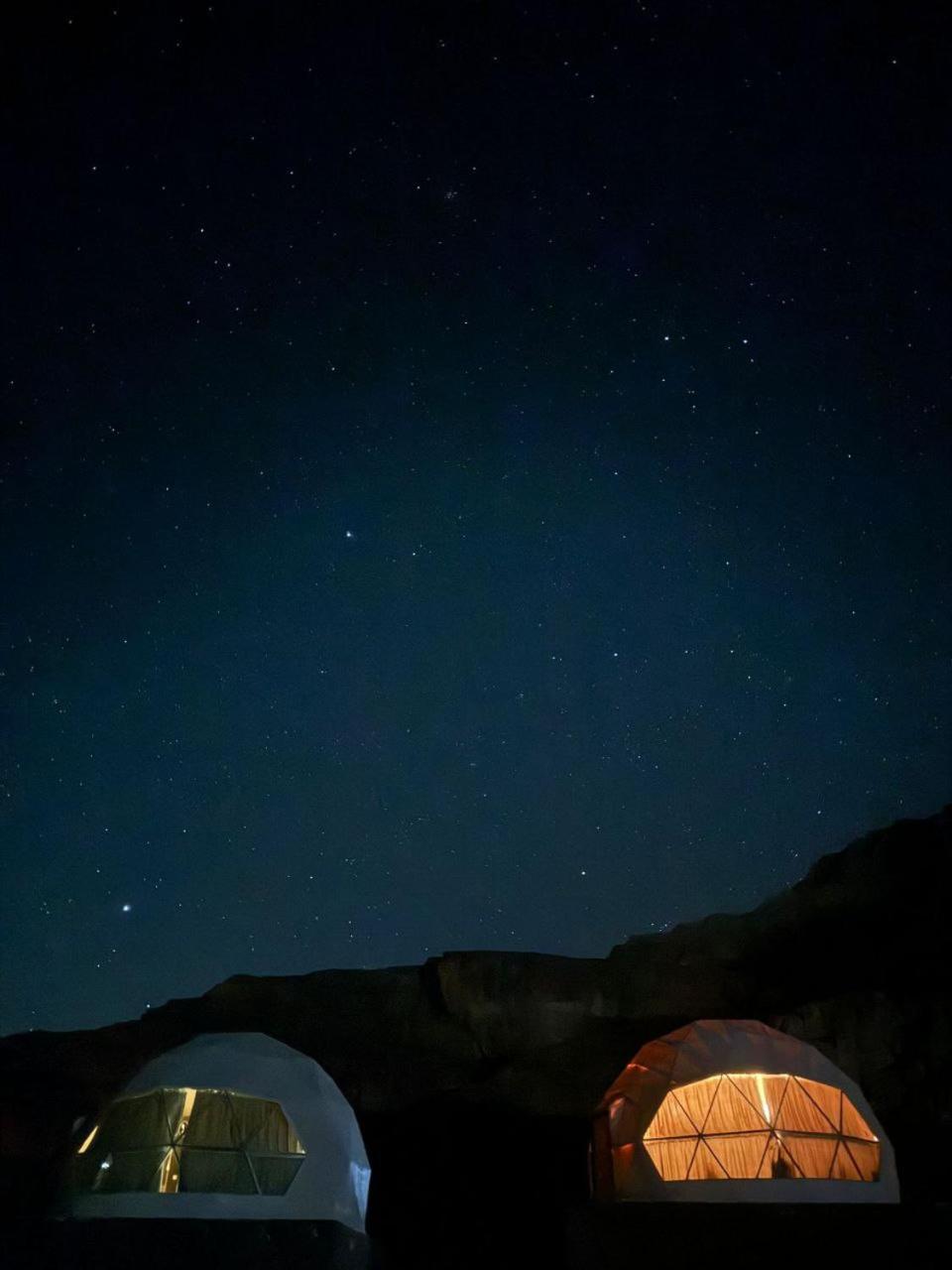 ホテル Wadi Rum Al-Omar エクステリア 写真