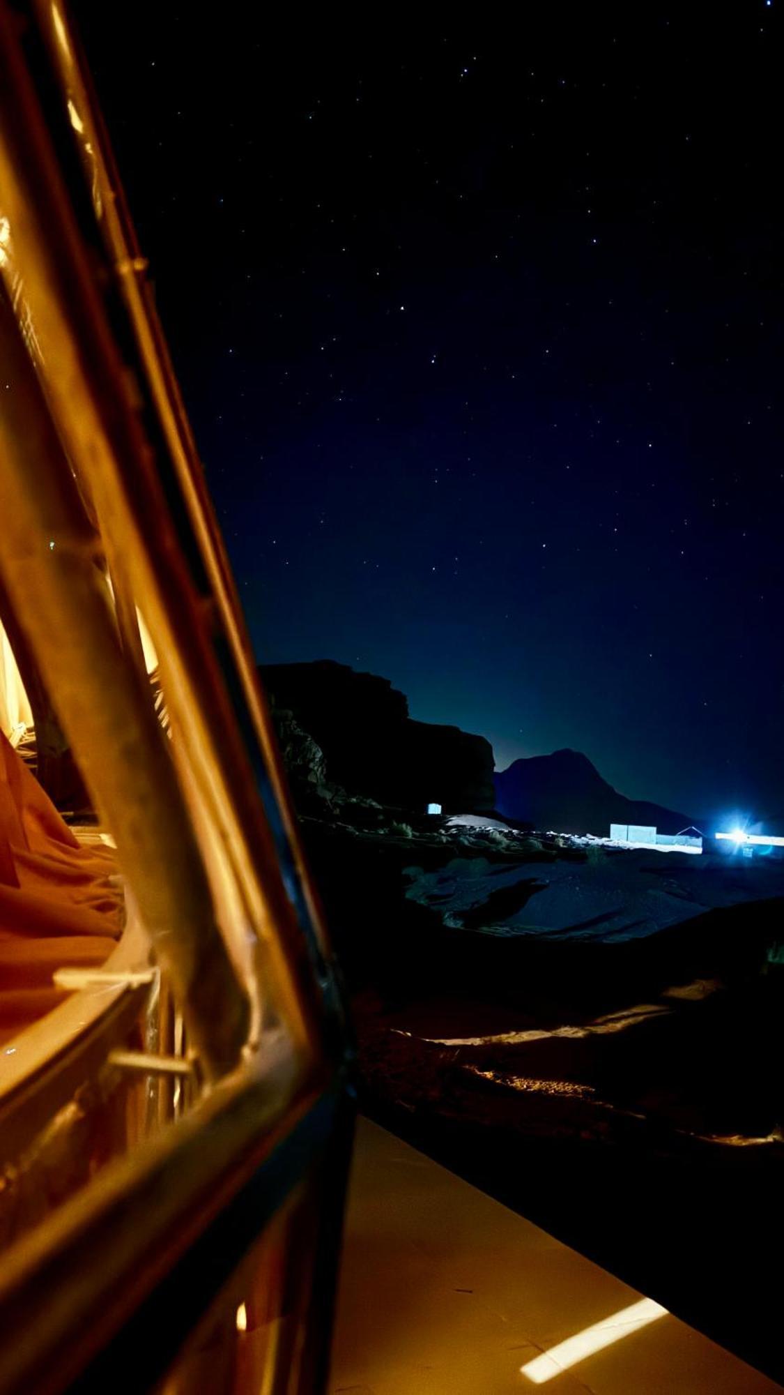 ホテル Wadi Rum Al-Omar エクステリア 写真