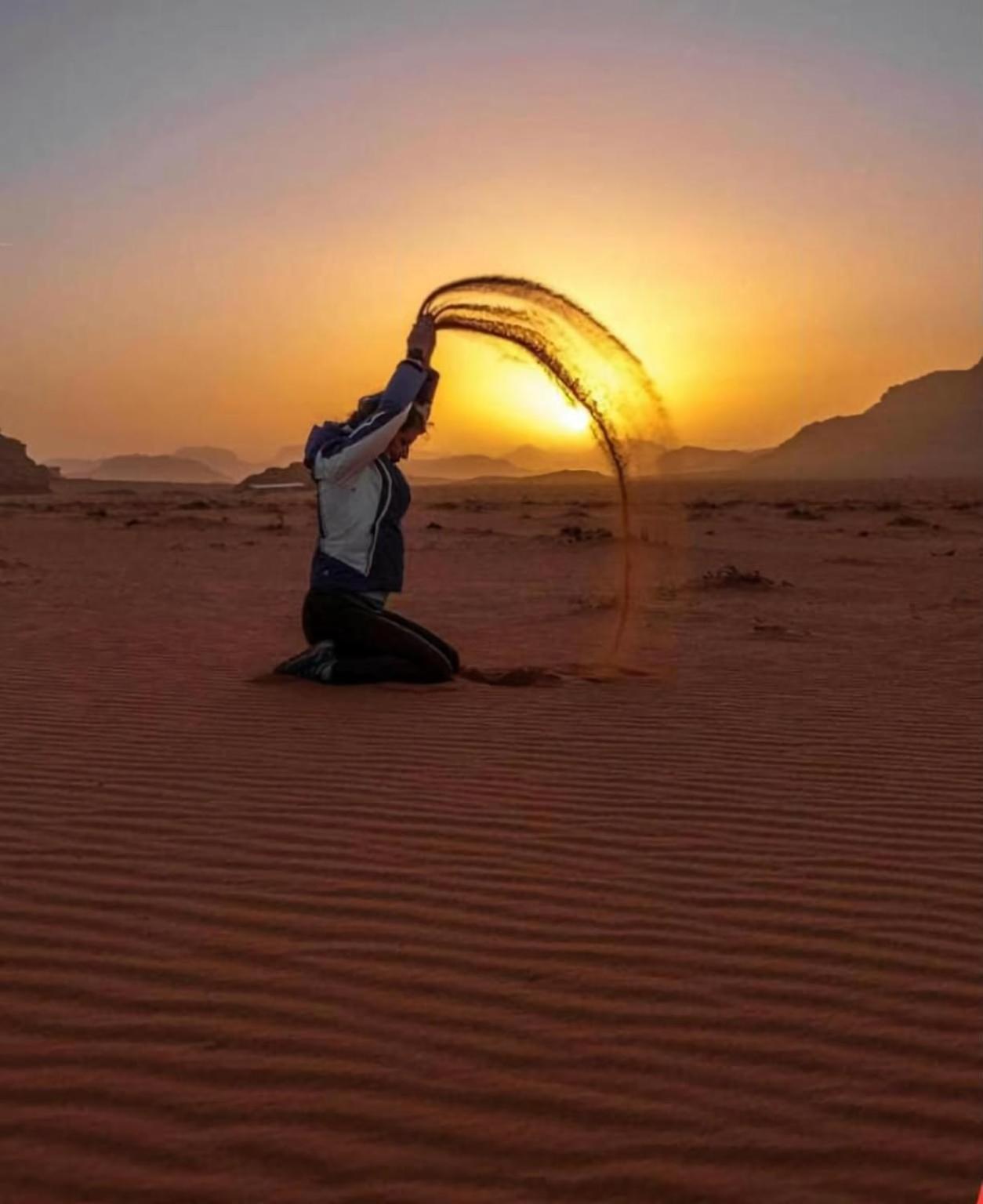 ホテル Wadi Rum Al-Omar エクステリア 写真