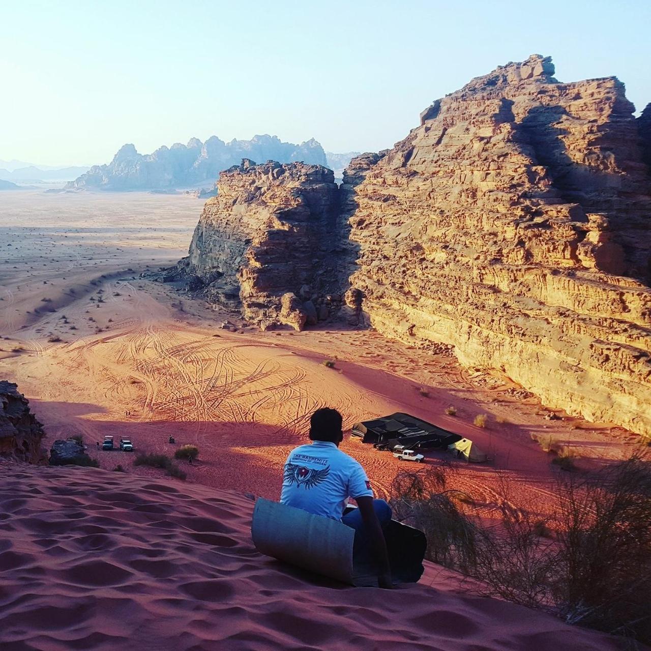 ホテル Wadi Rum Al-Omar エクステリア 写真